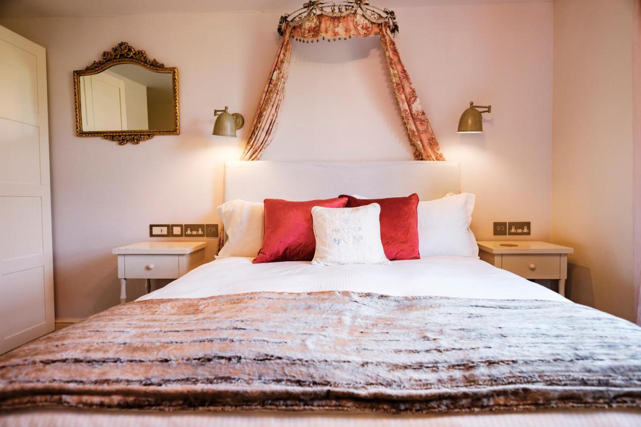 The Bower Inn Bridgwater Extérieur photo A bedroom at the hotel