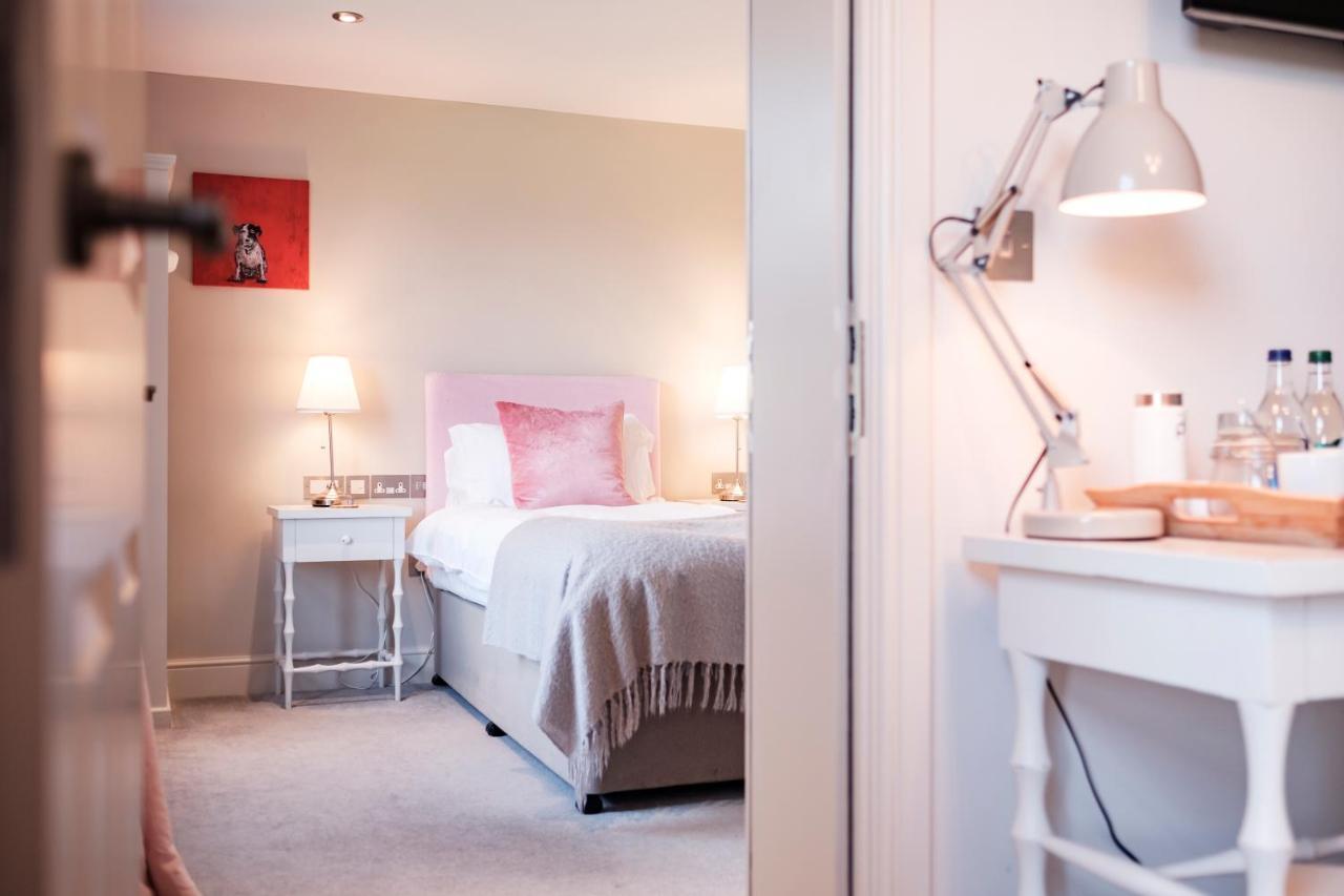 The Bower Inn Bridgwater Extérieur photo A room at the hotel